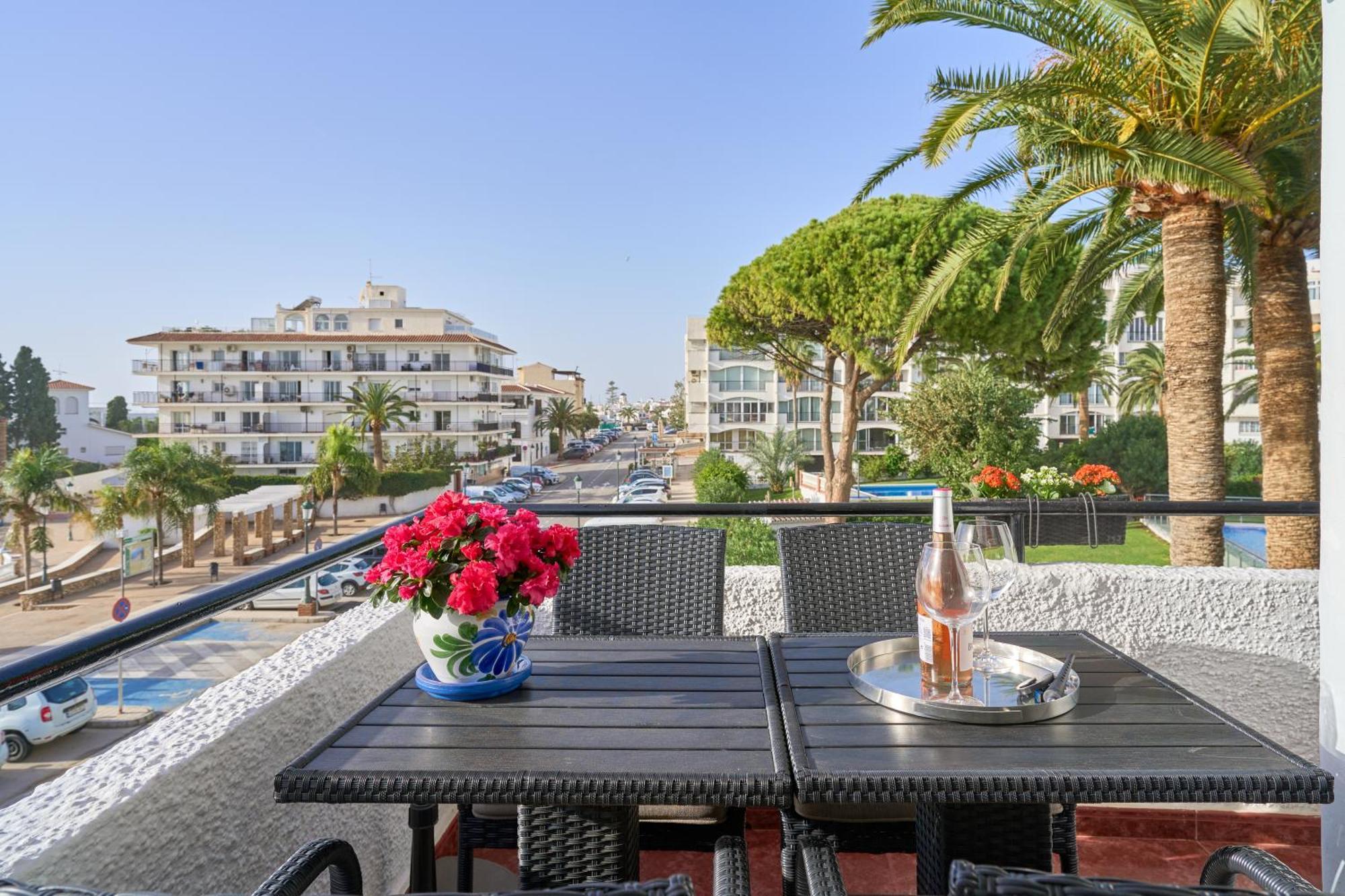 Spectacular Sea Views, 2 Bed,2 Bath Apartman Nerja Kültér fotó