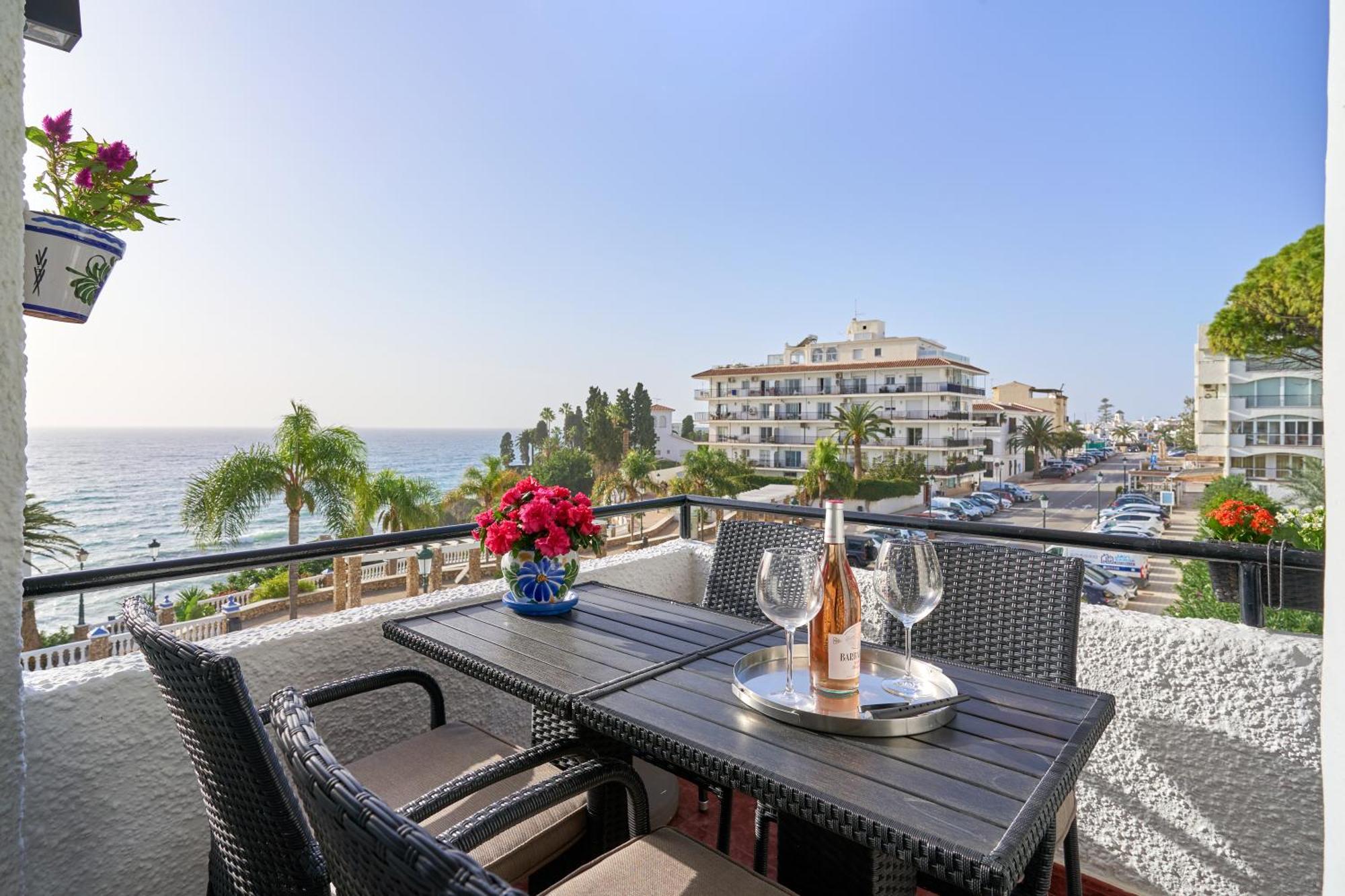 Spectacular Sea Views, 2 Bed,2 Bath Apartman Nerja Kültér fotó